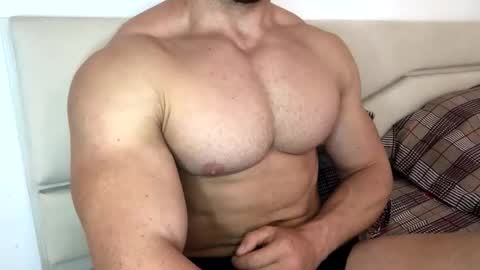 Snapshot of troncq chatting on 18, 9, 2025 Troncq online show from 18, 9, 2025