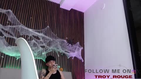 Troy online show from 24, 10, 2025