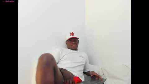 Snapshot of troykhalil chatting on 6, 11, 2025 Troy Khalil online show from 6, 11, 2025