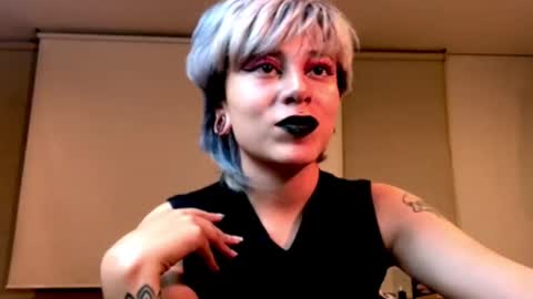 Cait online show from 16, 2, 2025