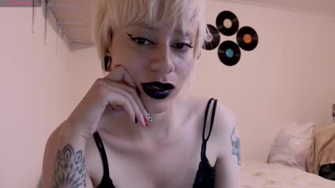 Cait online show from 17, 10, 2025