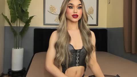 Snapshot of ts_elijah chatting on 10, 12, 2024 Saskia online show from 10, 12, 2024