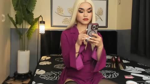 Snapshot of ts_elijah chatting on 7, 1, 2025 Saskia online show from 7, 1, 2025