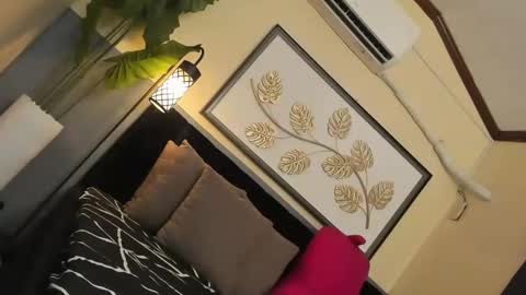 Snapshot of ts_elijah chatting on 24, 1, 2025 Saskia online show from 24, 1, 2025