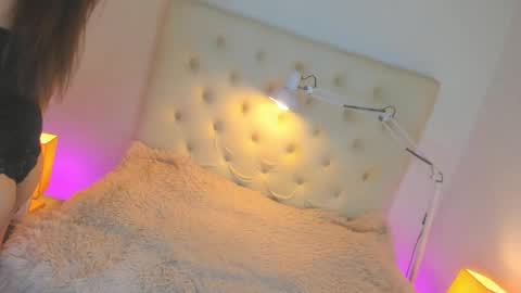 ts_lovelicious online show from 12, 2, 2025