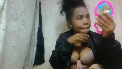 Snapshot of tsaralaza chatting on 27, 9, 2025 tsaralaza online show from 27, 9, 2025