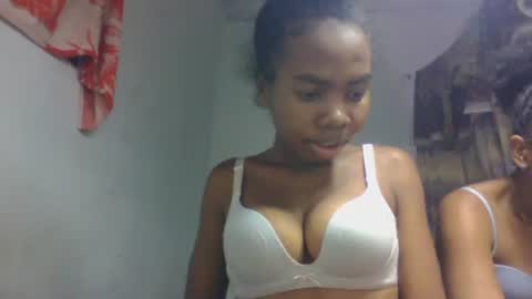 Snapshot of tsaralaza chatting on 8, 10, 2025 tsaralaza online show from 8, 10, 2025