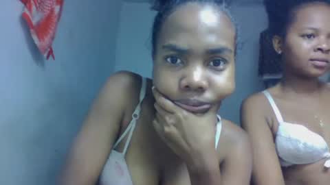 Snapshot of tsaralaza chatting on 12, 10, 2025 tsaralaza online show from 12, 10, 2025
