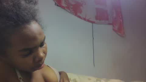 Snapshot of tsaralaza chatting on 12, 10, 2025 tsaralaza online show from 12, 10, 2025