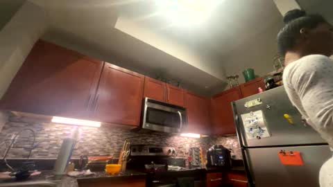 tsfoxx online show from 1, 10, 2025