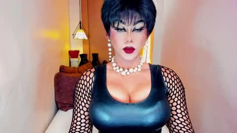 Nicoleeee online show from 16, 4, 2026