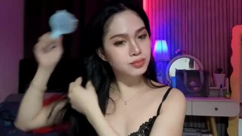 Bella Ratbu online show from 3, 11, 2025