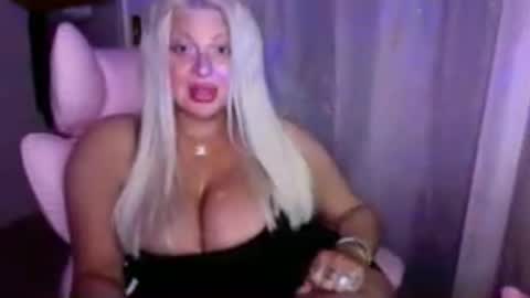 Snapshot of tstinadoll chatting on 20, 6, 2026 xTinnaaaaa online show from 20, 6, 2026