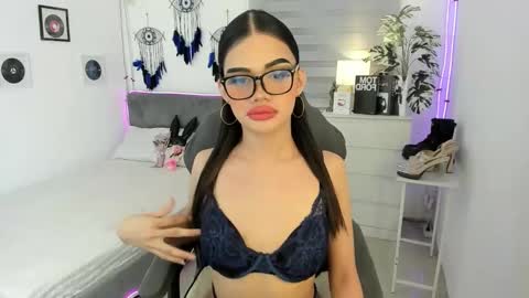 Snapshot of tstoni_talks chatting on 6, 10, 2025 tstoni_talks online show from 6, 10, 2025