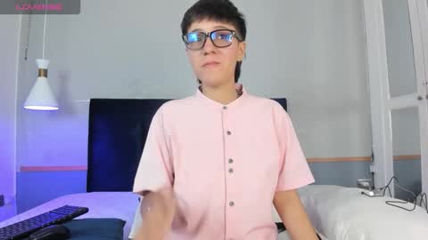 Maru online show from 10, 11, 2025