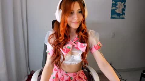 Snapshot of tu_dulcetentacion_ chatting on 8, 11, 2025 ANGELICA online show from 8, 11, 2025