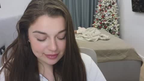 Snapshot of tutti_frutti_ chatting on 7, 1, 2025 Ariana online show from 7, 1, 2025