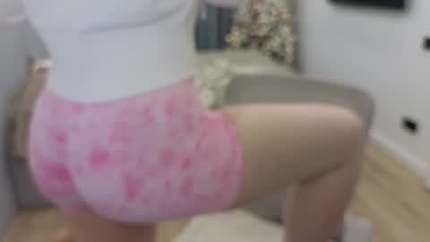 Snapshot of tutti_frutti_ chatting on 8, 1, 2025 Ariana online show from 8, 1, 2025