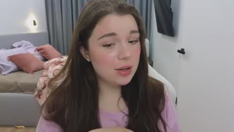 Snapshot of tutti_frutti_ chatting on 9, 3, 2025 Ariana online show from 9, 3, 2025