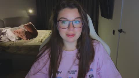 Snapshot of tutti_frutti_ chatting on 10, 9, 2025 Ariana online show from 10, 9, 2025