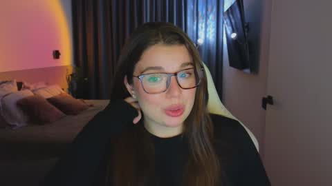 Snapshot of tutti_frutti_ chatting on 6, 10, 2025 Ariana online show from 6, 10, 2025