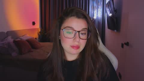 Snapshot of tutti_frutti_ chatting on 8, 10, 2025 Ariana online show from 8, 10, 2025