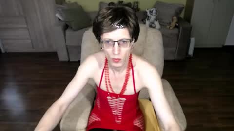 Snapshot of tvclementine chatting on 6, 6, 2026 Clementine online show from 6, 6, 2026