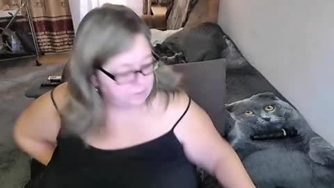 Lana online show from 2, 11, 2025