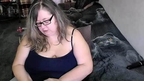 Lana online show from 9, 4, 2026