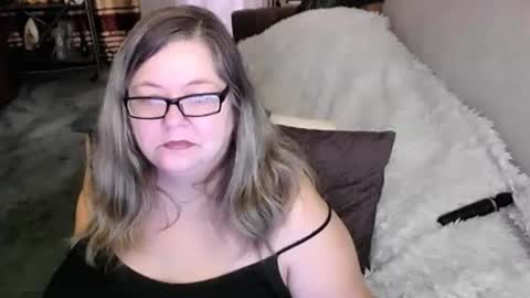 Snapshot of tviks chatting on 11, 6, 2026 Lana online show from 11, 6, 2026