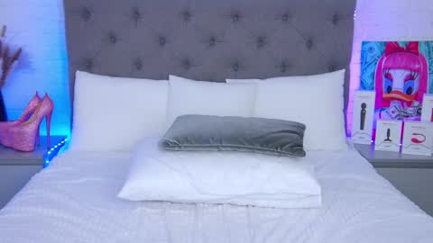 Hallie online show from 18, 2, 2025