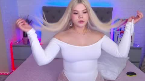 Hallie online show from 6, 3, 2025