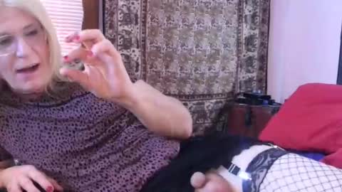 Snapshot of twin53 chatting on 14, 12, 2025 Kitten online show from 14, 12, 2025