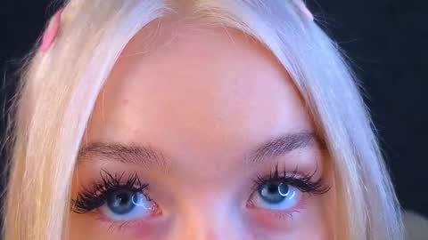 twinklefluff online show from 11, 3, 2025