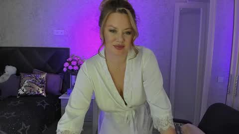 twinklingstar_ online show from 3, 12, 2024