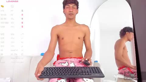 twinksboys_23 online show from 20, 7, 2026