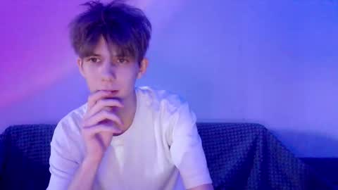 TwiShadow online show from 19, 2, 2026