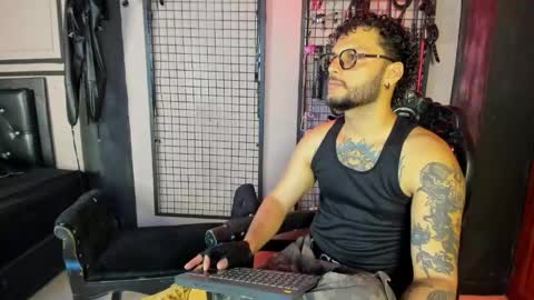 Snapshot of twisted_fantasy_ chatting on 29, 4, 2026 Clio Tadeo online show from 29, 4, 2026