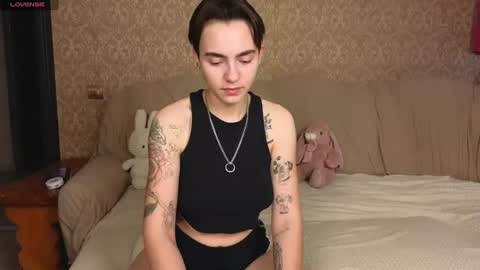 Snapshot of twobabesweet chatting on 11, 6, 2026 Welcome guys We Lili and Vic PVT open online show from 11, 6, 2026