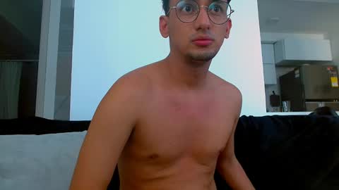 twoboyshot24 online show from 13, 10, 2025