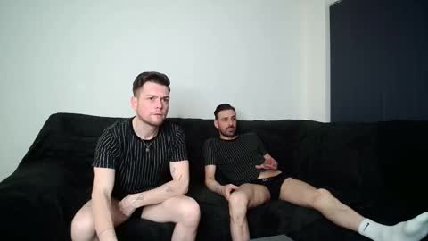 Snapshot of twotwinkhusbands chatting on 28, 10, 2025 RyanRowan online show from 28, 10, 2025