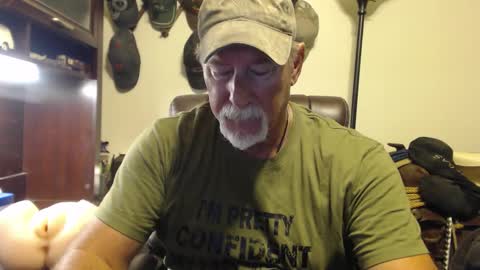 Snapshot of txlobo60 chatting on 18, 10, 2025 txlobo60 online show from 18, 10, 2025