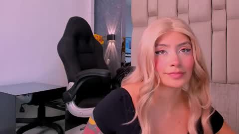 Snapshot of tyla_demon chatting on 19, 5, 2026 TYLA online show from 19, 5, 2026