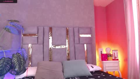 Snapshot of tyla_ks chatting on 11, 11, 2025 tyla_ks online show from 11, 11, 2025