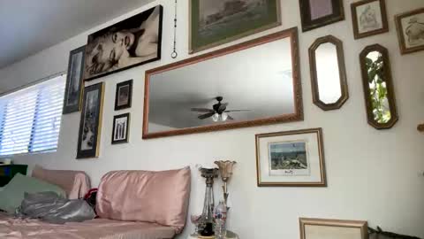 Snapshot of tylababyy chatting on 19, 11, 2025 tylababyy online show from 19, 11, 2025