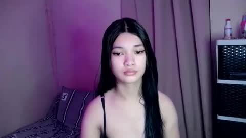 Snapshot of tyladine chatting on 12, 10, 2025 tyladine online show from 12, 10, 2025