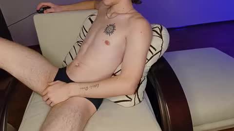 Tyler and Chris online show from 26, 11, 2025