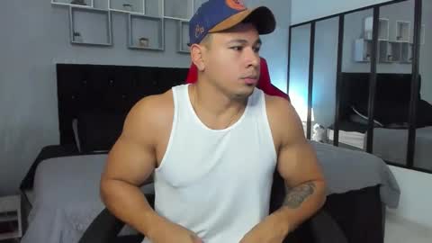 tyler_hank1 online show from 11, 10, 2025