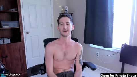 Snapshot of tylerchasexxx chatting on 17, 1, 2025 Tyler Chase online show from 17, 1, 2025