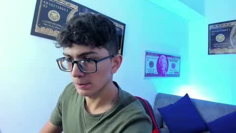 Snapshot of tylerwhiite_ chatting on 22, 1, 2025 online show from 22, 1, 2025